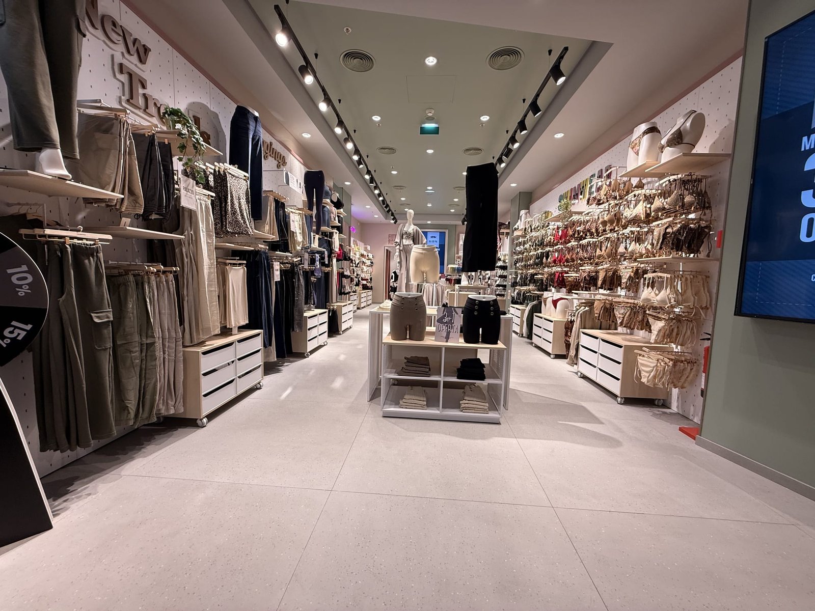 Loja Calzedonia — Centro Comercial — imagem 5