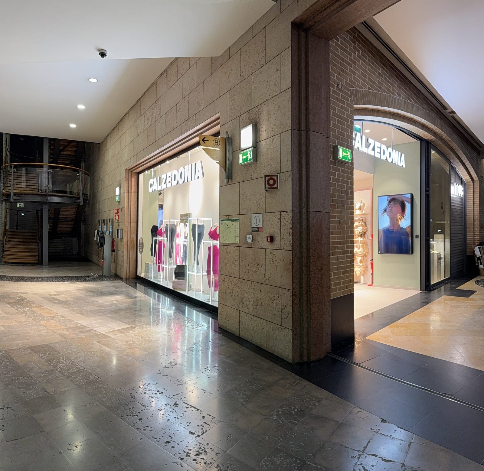 Loja Calzedonia — Centro Comercial — imagem 10